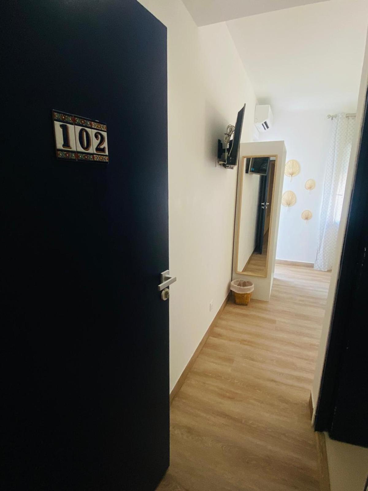 Boutique Quai D'azur Hotel *